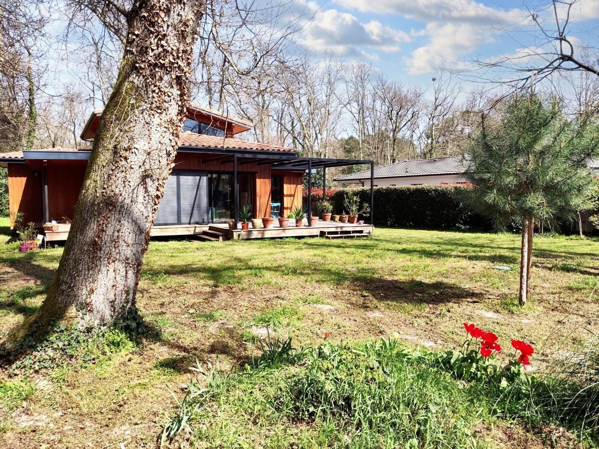 Maison Spacieuse A Saint Selve Avec Jardin Et Barbecue 125 M² エクステリア 写真